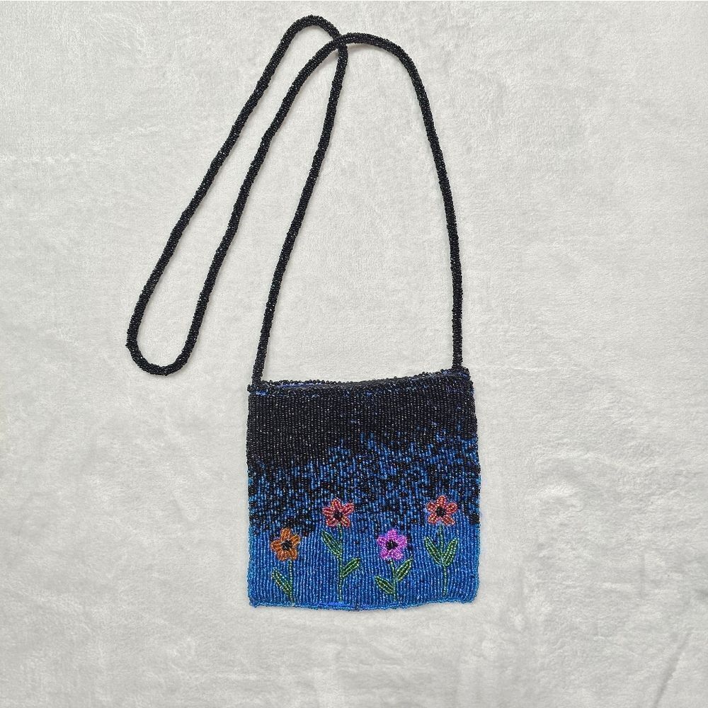 🌿Beautiful Vintage hand beaded glass floral purse. - Picture 2 of 11